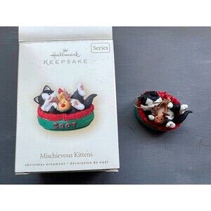 2007 Hallmark MISCHIEVOUS KITTENS Cat Reindeer Slipper - 9th in Series